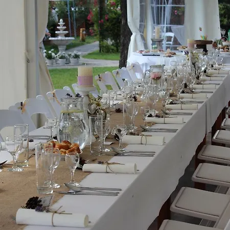 招待所 Zlaty Dukat